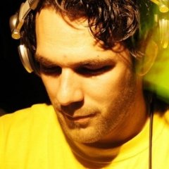 DJ Ian Carey
