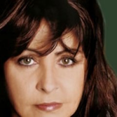 Shirley Carvalhaes